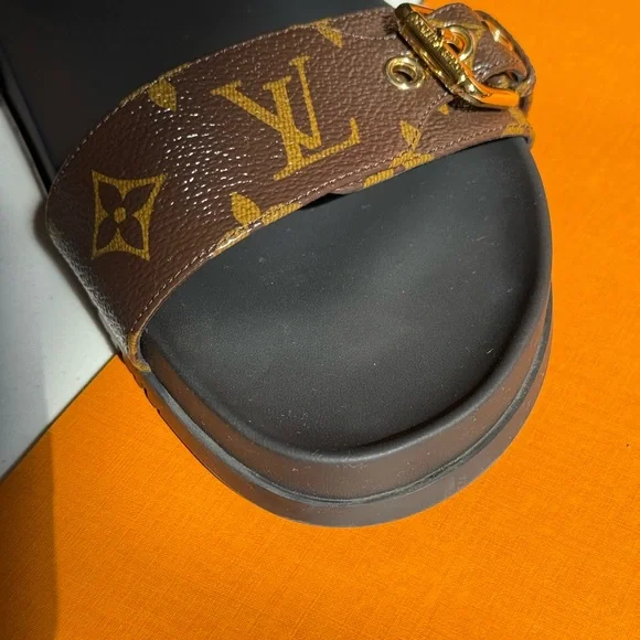 Louis Vuitton Bom Dia Flat Comfort Mules - Picture 5 of 15